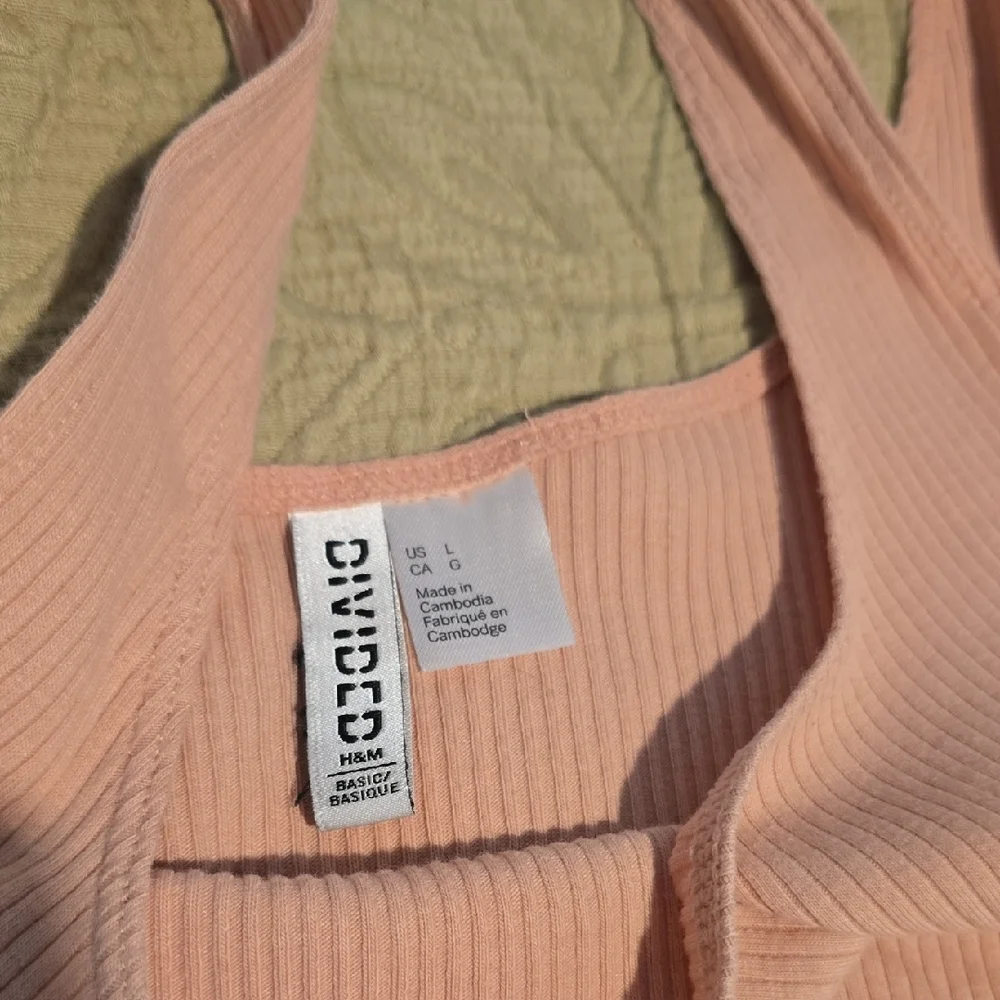 H&M Divided Light Pink Ribbed Tank - Picture 2 of 2